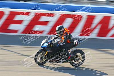 media/Jan-21-2022-Fastrack Riders (Fri) [[90b5309cc6]]/Level 1/Session 1 Front Straight/